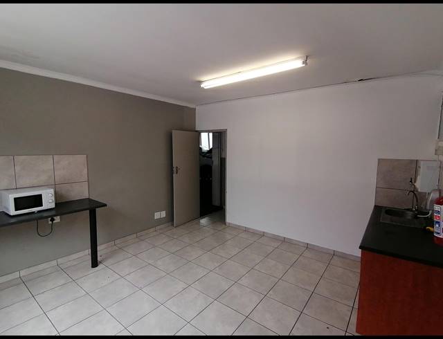 326M² WAREHOUSE TO LET IN PAROW EAST